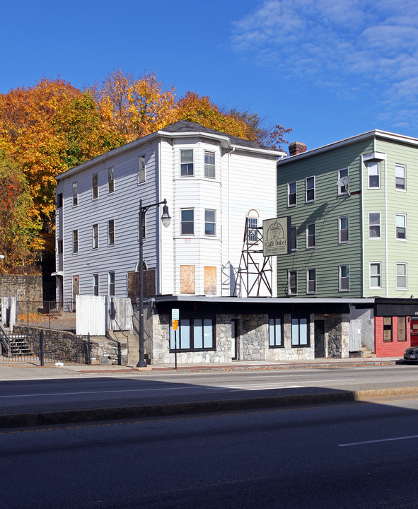 154 Shrewsbury St in Worcester, MA - Foto de edificio