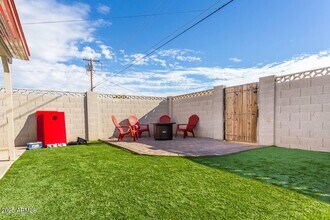 8447 E Sheridan St in Scottsdale, AZ - Building Photo - Building Photo