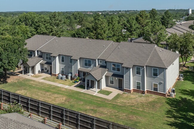 Cambridge Court Apartment Homes in Sapulpa, OK - Building Photo - Building Photo