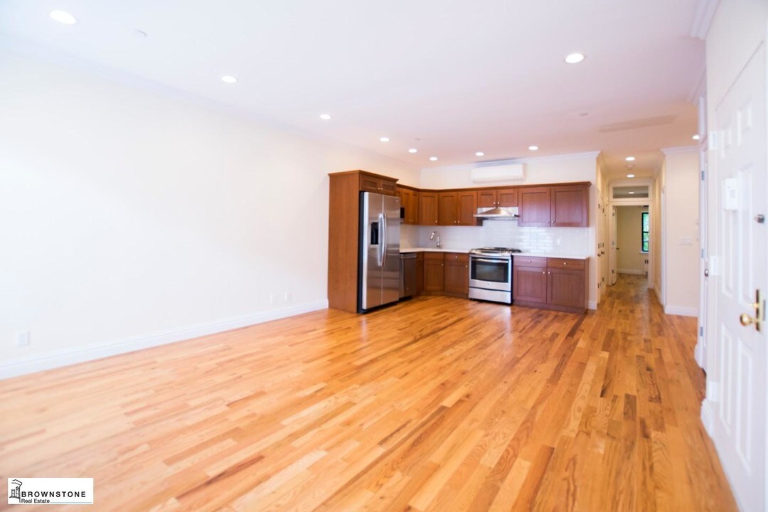 85 Woodhull St-Unit -2 in Brooklyn, NY - Building Photo