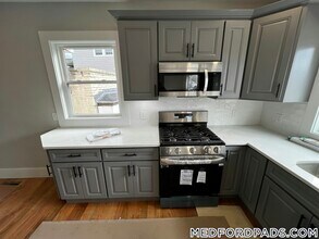 44 George St in Medford, MA - Building Photo - Building Photo