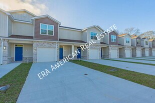 818 Kenneth Dr in Fort Walton Beach, FL - Building Photo