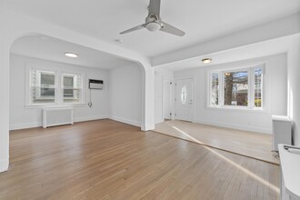 838 Roosevelt Ave-Unit -1 in Secaucus, NJ - Building Photo - Building Photo