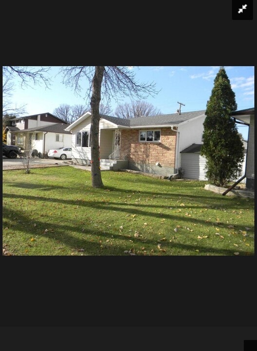 101 Parkville Dr in Winnipeg, MB - Building Photo