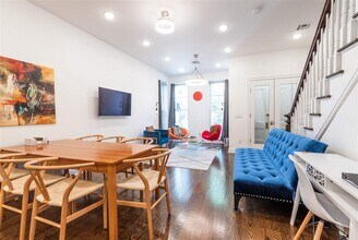 289 Pavonia Ave in Jersey City, NJ - Building Photo - Building Photo