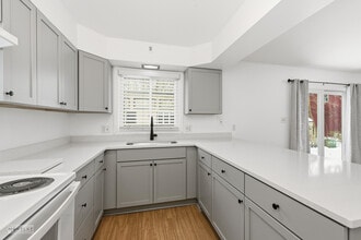 105 W Somonauk St in Yorkville, IL - Building Photo - Building Photo