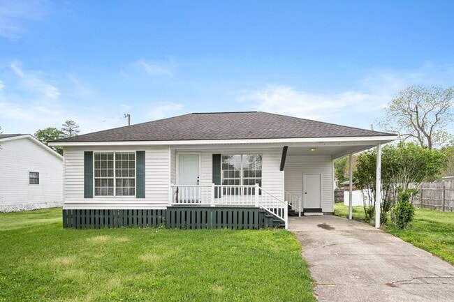 8712 Aspen Ct in Denham Springs, LA - Building Photo - Building Photo