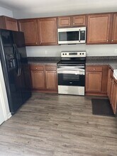 4818 Rhode Island Dr N in Jacksonville, FL - Foto de edificio - Building Photo