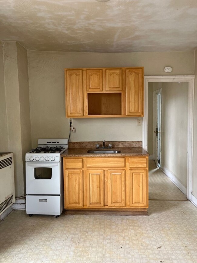 143 S Queen St in York, PA - Building Photo - Building Photo