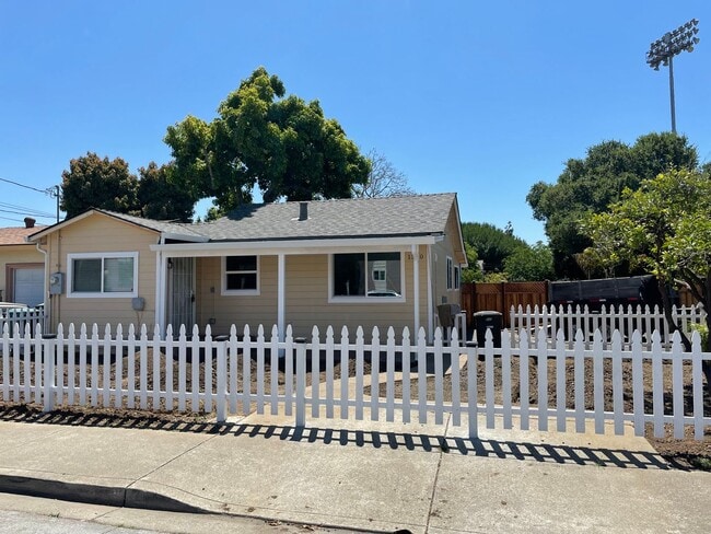 property at 1364-1364 I St