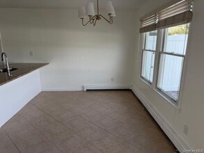 8 Hillview Ct in Commack, NY - Building Photo - Building Photo