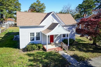 306 W Broad St in Dunn, NC - Building Photo - Building Photo