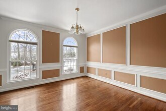 8330 Westchester Dr in Vienna, VA - Building Photo - Building Photo