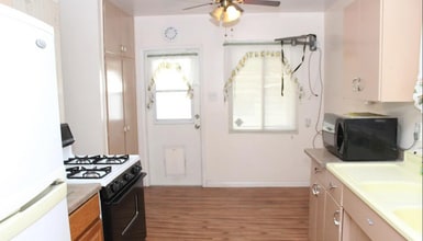 2107 Rose Marie Dr in Bakersfield, CA - Building Photo - Building Photo