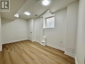 62 Phoenix Blvd in Barrie, ON - Building Photo - Building Photo