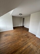 (105) 664-666 Oak Hill Ave in Hagerstown, MD - Building Photo - Interior Photo