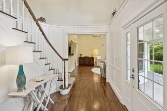 39 Smugglers Path in Riverhead, NY - Building Photo - Building Photo