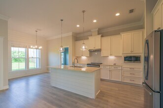 71 London Cir in Crawfordville, FL - Foto de edificio - Building Photo