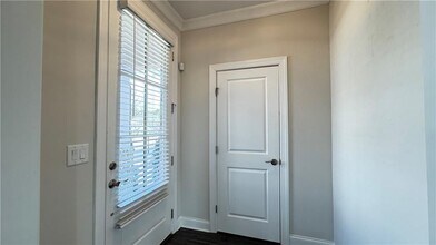 750 Fieldcrest Park Ln in Alpharetta, GA - Foto de edificio - Building Photo