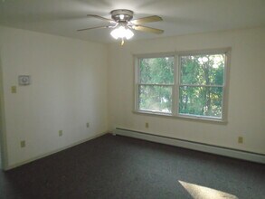 3405 Sullivan Trl in Easton, PA - Building Photo - Building Photo