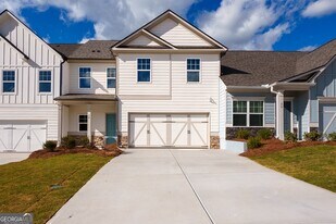 28 Umber Ln in Newnan, GA - Building Photo