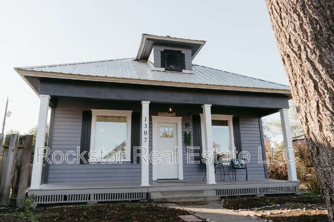 property at 1307 W Cleveland Ave