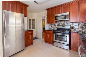 186-18 Cambridge Rd in Queens, NY - Building Photo - Building Photo