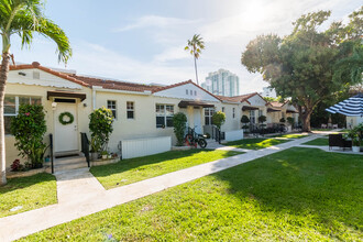 Lenox Manors in Miami Beach, FL - Building Photo - Primary Photo