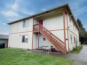 8-Plex in Longview, WA - Building Photo - Building Photo