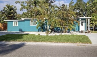 2470 47th St S in St. Petersburg, FL - Building Photo