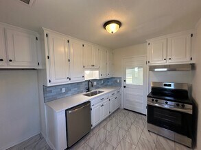 314 E Ercoupe Dr in Midwest City, OK - Building Photo - Building Photo