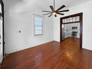 330 Seguin St in New Orleans, LA - Foto de edificio - Building Photo