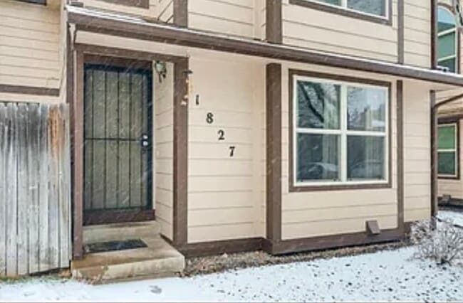1827 S Pitkin Cir in Aurora, CO - Building Photo - Building Photo