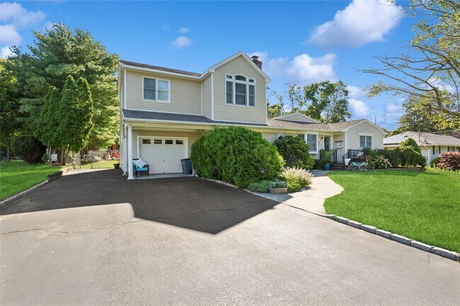 123 Broad Ave in Aquebogue, NY - Building Photo - Building Photo