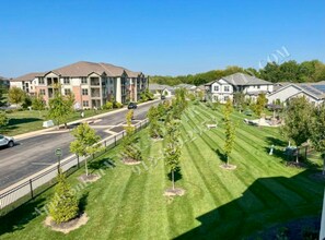 6942 W 162nd Ct in Overland Park, KS - Building Photo - Building Photo