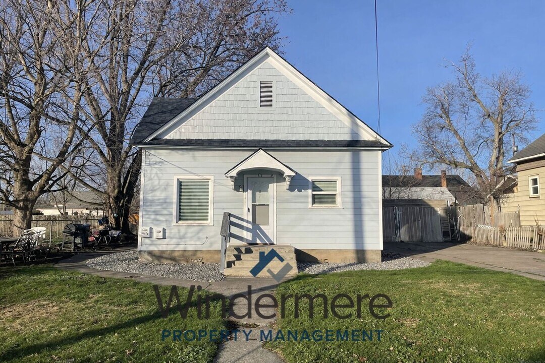 212 McAuliff St in Walla Walla, WA - Building Photo