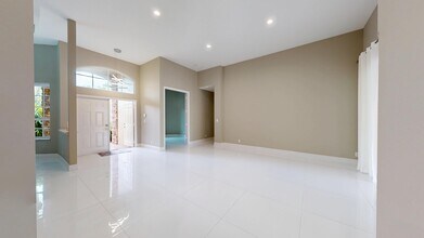 9919 Royal Cardigan Way in West Palm Beach, FL - Building Photo - Building Photo