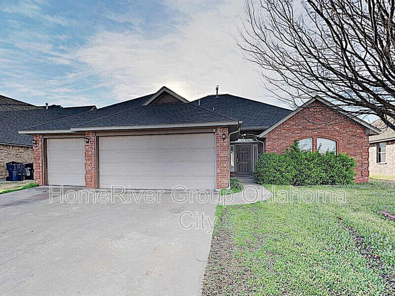 2708 Busheywood Dr in Yukon, OK - Building Photo
