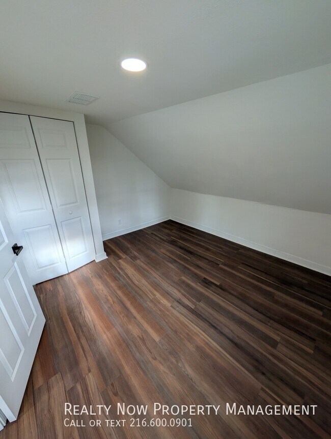 7501 Berry Ave in Cleveland, OH - Building Photo - Building Photo