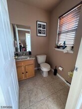 55 Edmund St in Edison, NJ - Building Photo - Building Photo