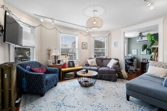 61 Cummins Hwy in Boston, MA - Building Photo - Building Photo