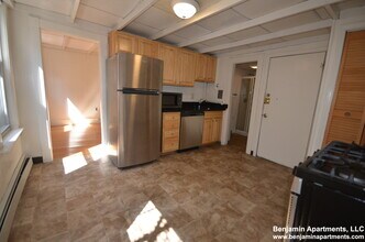 232 Cambridge St, Unit 8 in Boston, MA - Building Photo - Building Photo