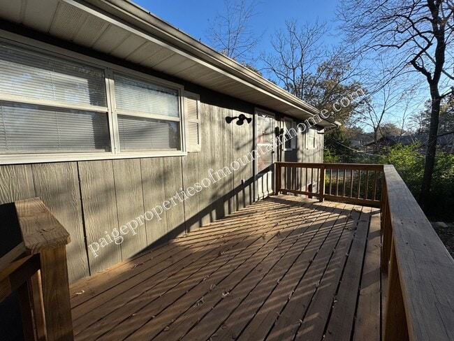 1501 Carolyn Dr in Bull Shoals, AR - Building Photo - Building Photo