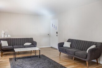 2640 Castello Way in Santa Clara, CA - Building Photo - Building Photo