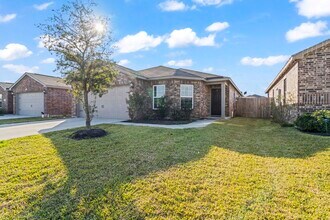 15231 Central Lakes Dr in Humble, TX - Foto de edificio - Building Photo