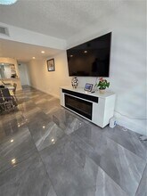 1177 NW 123rd Pl in Miami, FL - Building Photo - Building Photo
