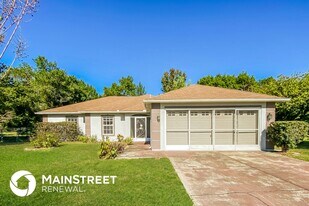 1701 Larkin Rd in Spring Hill, FL - Building Photo