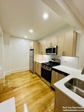 2 Joy St, Unit 11 in Boston, MA - Building Photo - Building Photo