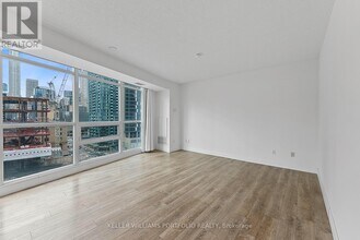 18 Yonge St in Toronto, ON - Building Photo - Building Photo