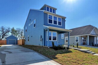 208 Pebblestream Pass in Taylor, TX - Foto de edificio - Building Photo